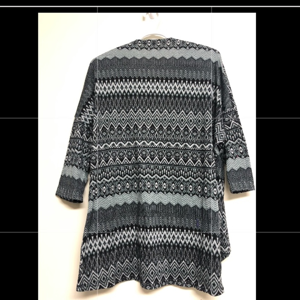 Aztec design cardigan - Picture 2 of 4